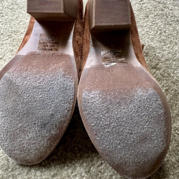 City Classified booties.  Size 6 Brown - Picture 5 of 7